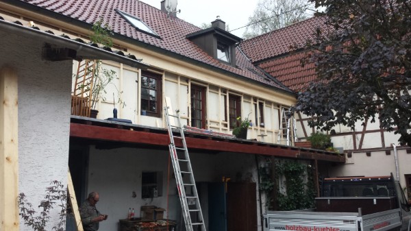 Balkon mit isolierter Holzfassade 1